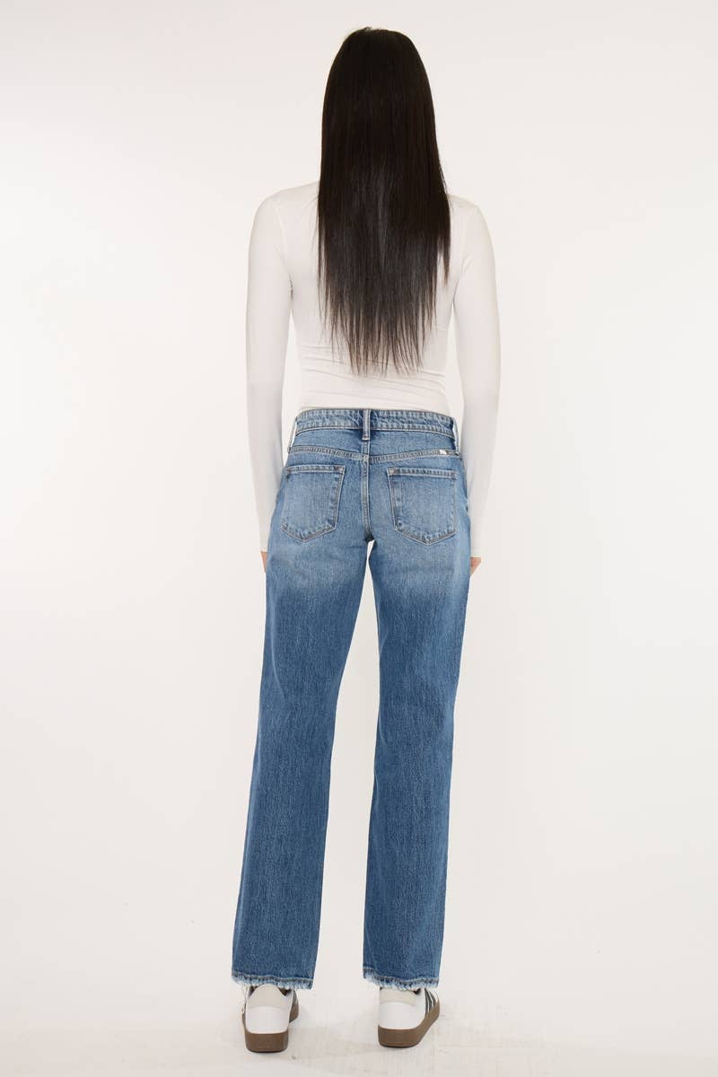 MID RISE TRUE STRAIGHT JEANS