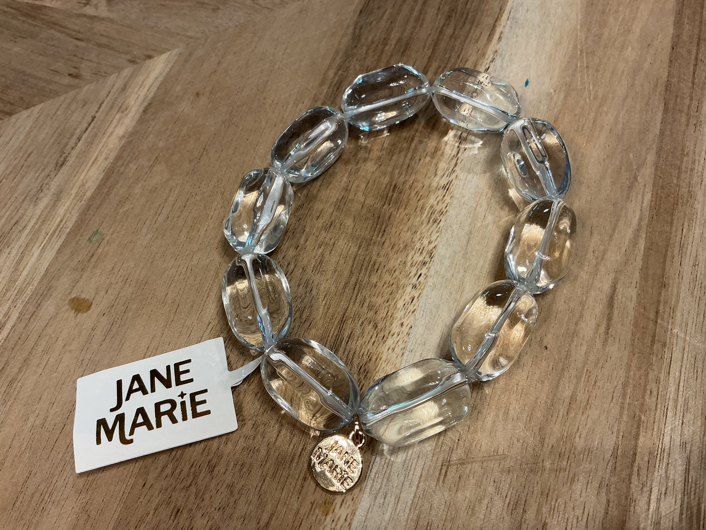 Clear acrylic bead stretch bracelet