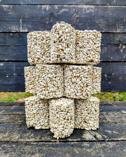 Stackable Birdseed Flower Patty