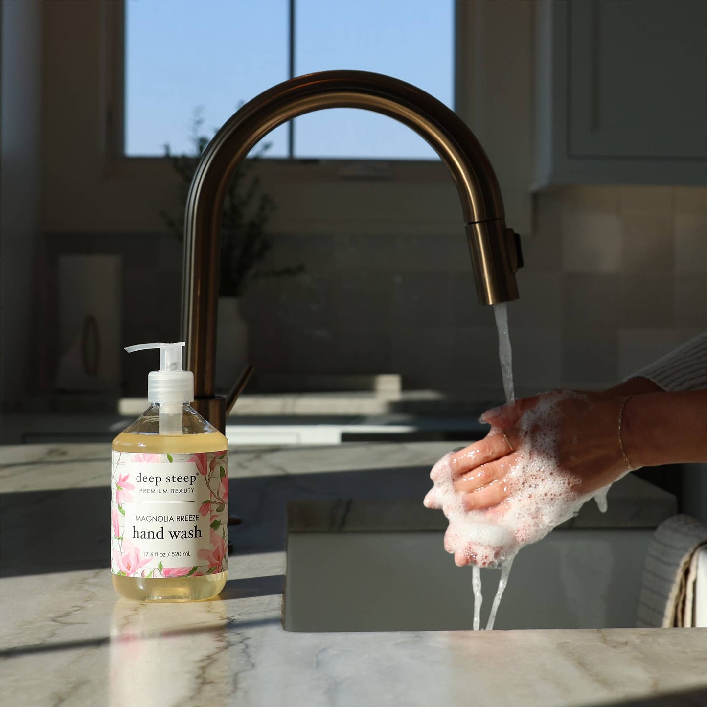 Argan Oil Liquid Hand Wash - Magnolia Breeze 17.6oz