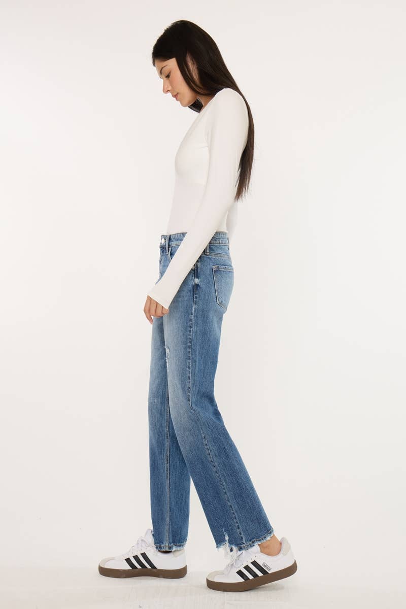 MID RISE TRUE STRAIGHT JEANS