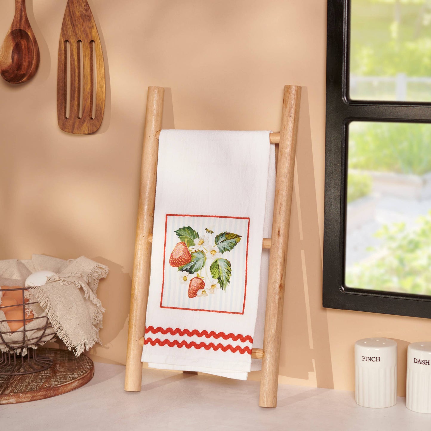 Strawberry Vine Kitchen Towel