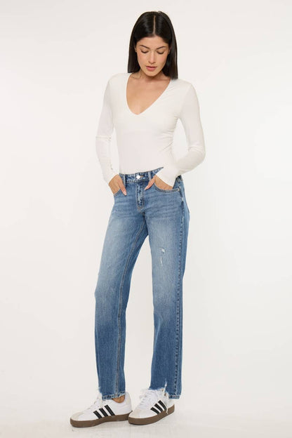 MID RISE TRUE STRAIGHT JEANS